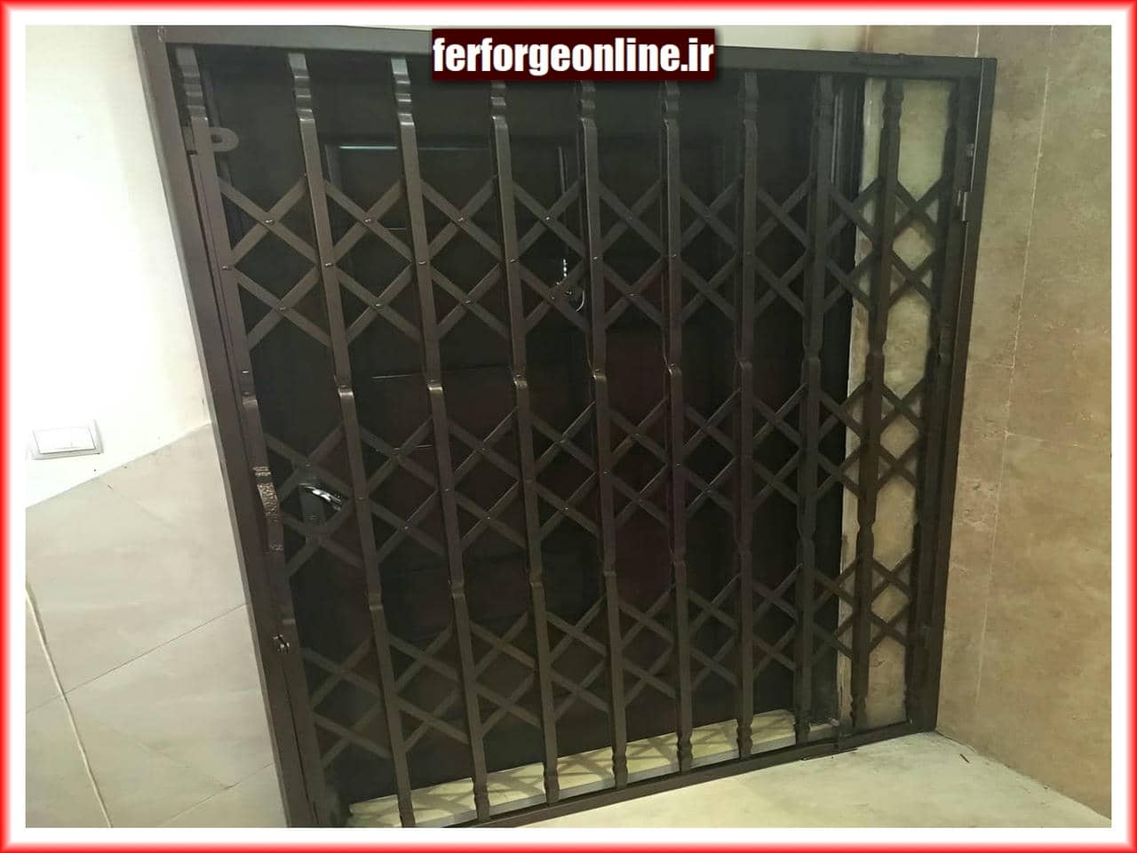 آیا درب آکاردئونی برای ساختمان‌های مسکونی مناسب است؟