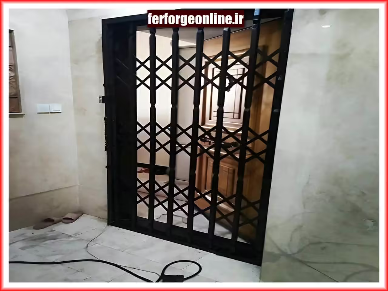 انواع درب آکاردئونی و ویژگی&zwnj;های آن&zwnj;ها