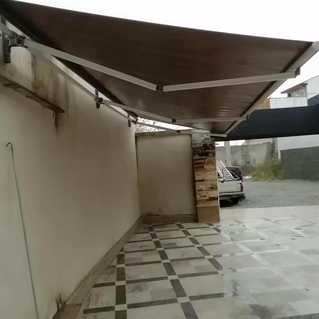 سایبان&zwnj; برقی پارکینگ خودرو