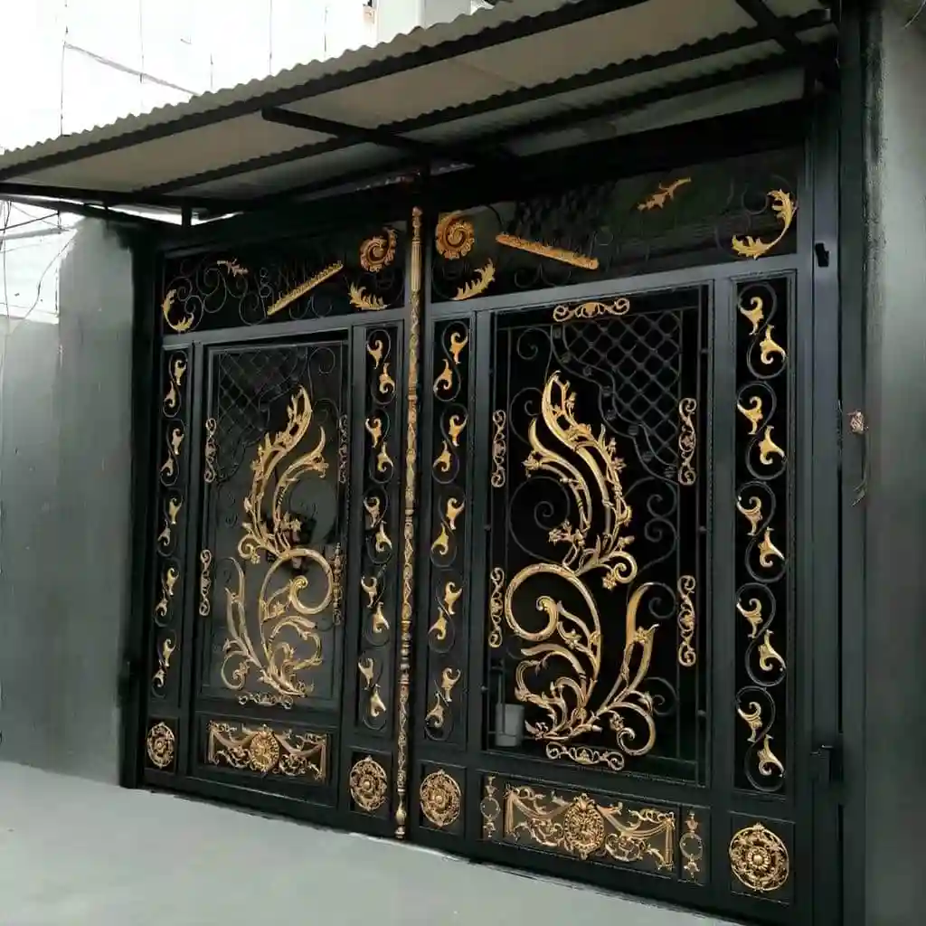 خرید و فروش درب حیاط آهنی ساده
