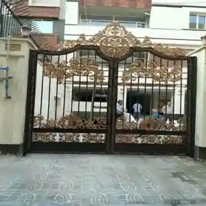 خرید درب پارکینگ فرفورژه لوکس مدرن خرید درب پارکینگ فرفورژه لوکس مدرن