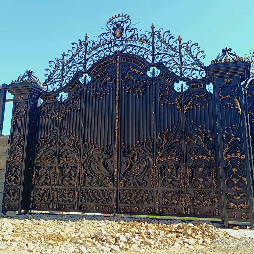 نصب درب ویلایی فرفورژه ریلی پارکینگ