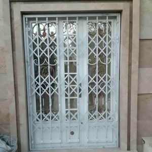 درب آکاردئونی حفاظ آهنی در محمدشهر