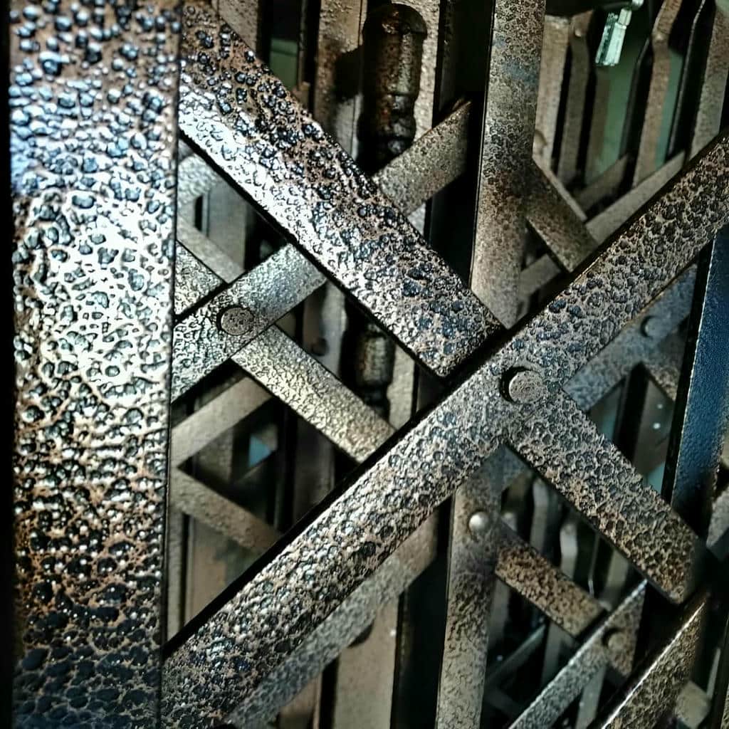 درب آکاردئونی آهنی در خرم آباد