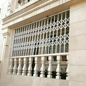 درب آکاردئونی آهنی در مهرشهر کرج