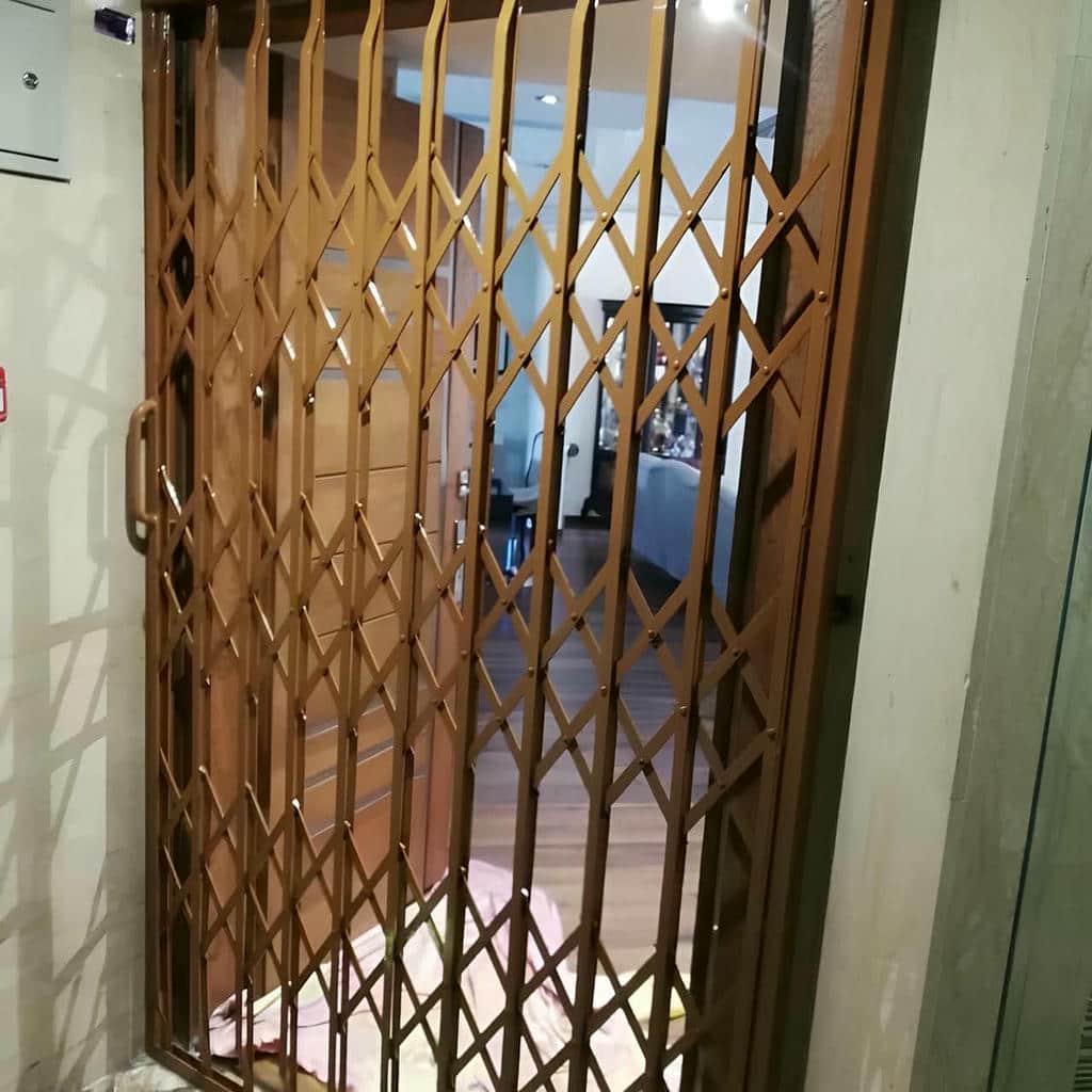 فروش درب آکاردئونی حفاظ آهنی رنگ ضدزنگ در قشم