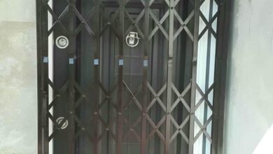 درب آکاردئونی آهنی در گنبدکاووس