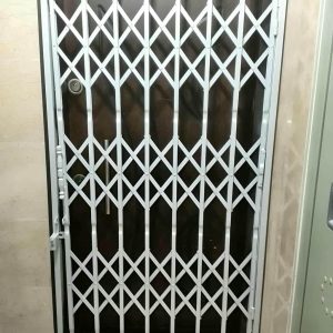 درب آکاردئونی آهنی در فردیس کرج