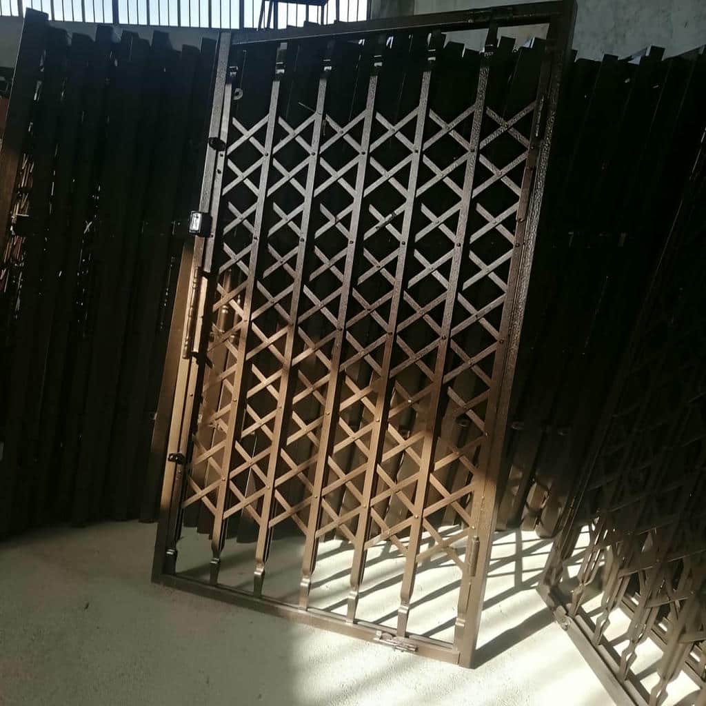 فروش درب آکاردئونی حفاظ آهنی ریلی تاشو در فشم