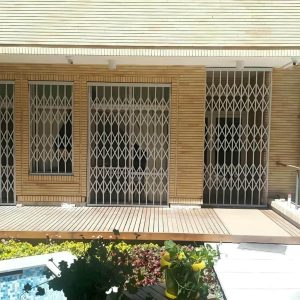 درب آکاردئونی حفاظ آهنی در سمنان