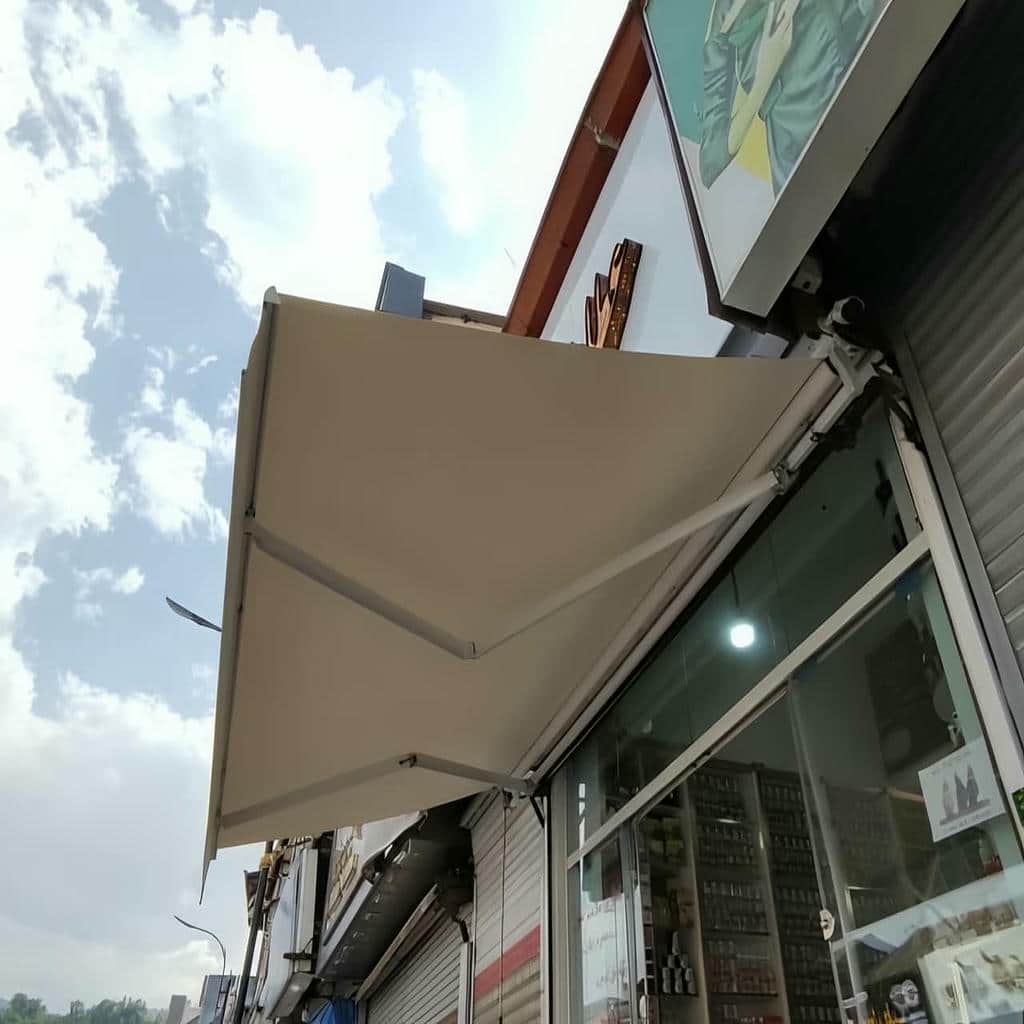 نصب سایبان برقی اتوماتیک مغازه در یزد
