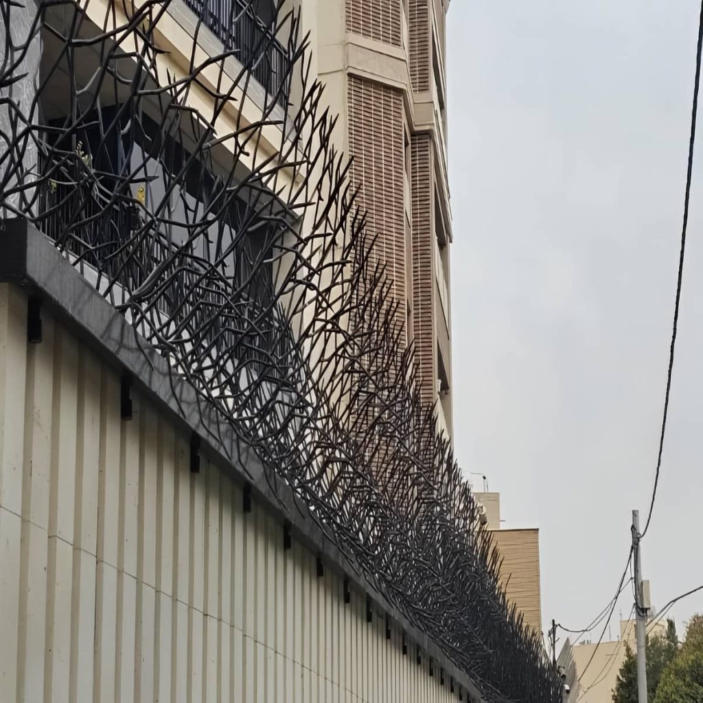 خرید حفاظ شاخ گوزنی ضدزنگ در اندیشه