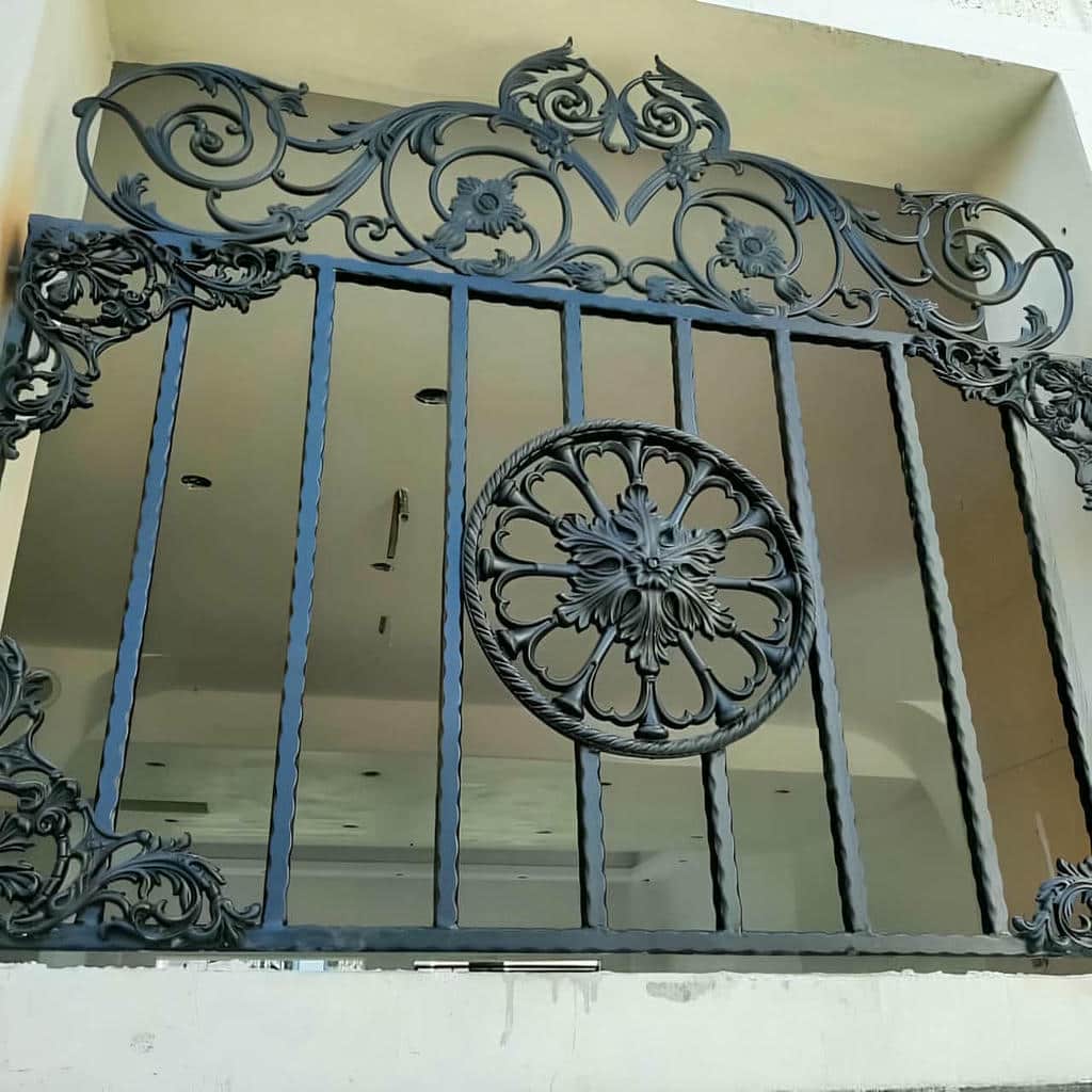 خرید حفاظ پنجره فرفورژه اندازه‌گیری دقیق در مریوان