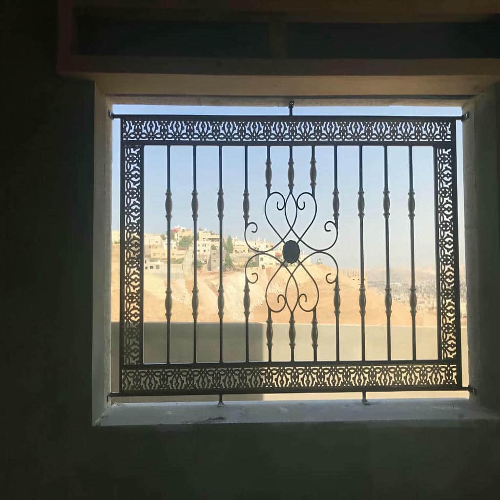 خرید حفاظ پنجره فرفورژه ضدزنگ در کاشان