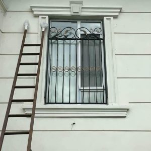 حفاظ پنجره فرفورژه در پرند