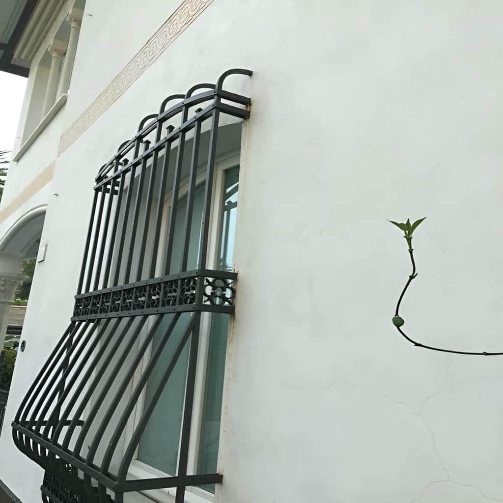 حفاظ پنجره فرفورژه در سنندج