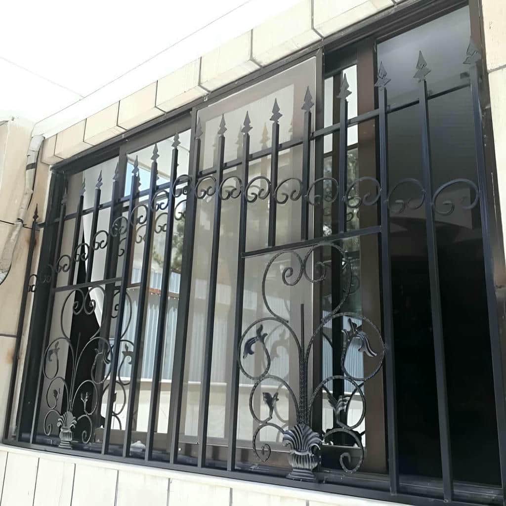 نصب حفاظ پنجره فرفورژه استاندارد در استان مازندران