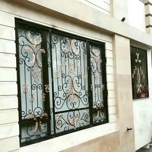 حفاظ پنجره فرفورژه در شهرکرد