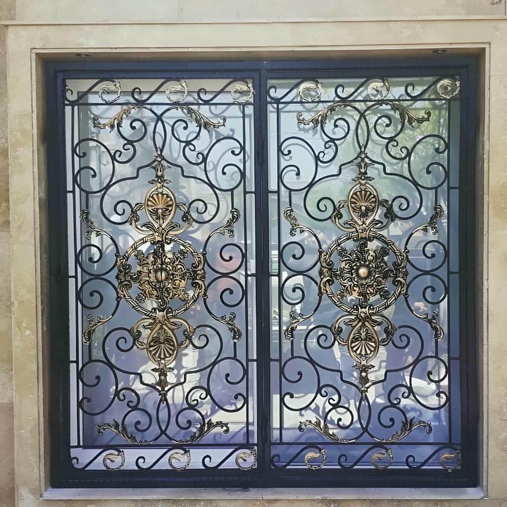 خرید حفاظ پنجره فرفورژه کلاسیک در اردبیل