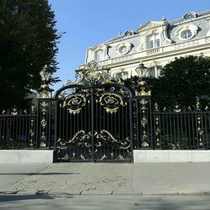 درب حیاط پارکینگ ویلایی در بجنورد