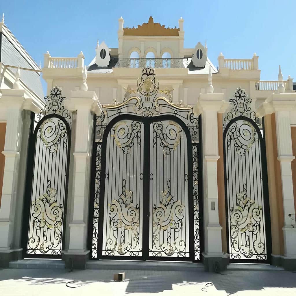 درب حیاط پارکینگ در طالقان