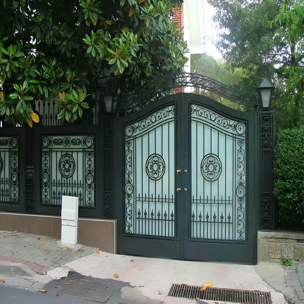 نصب درب حیاط پارکینگ ویلایی فلزی ساده در بجنورد