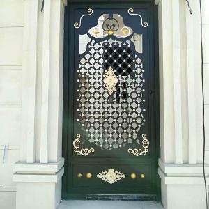 درب حیاط ویلایی در چالوس