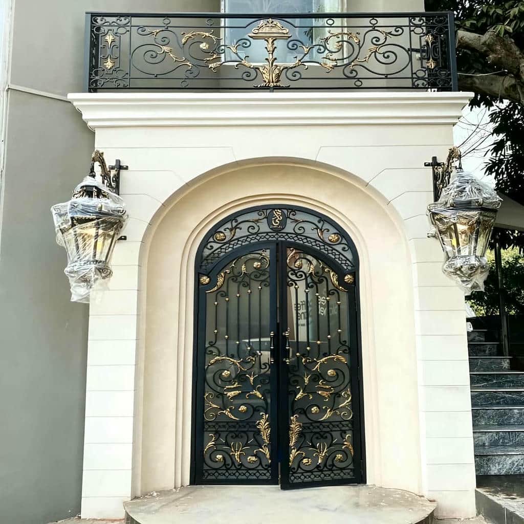فروش درب حیاط ویلایی پارکینگ حیاط در رشت