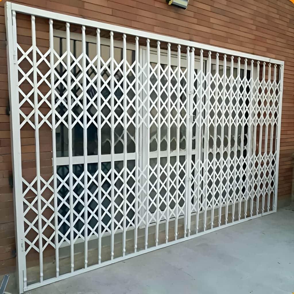 درب آکاردئونی فلزی با یراق آلات مستحکم