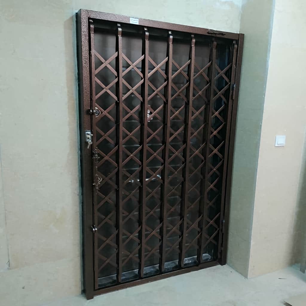 حفاظ خانه زمان سفر با جوشکاری تمیز اتصالات