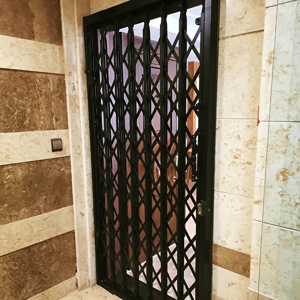 حفاظ خانه زمان سفر با یراق آلات مقاوم