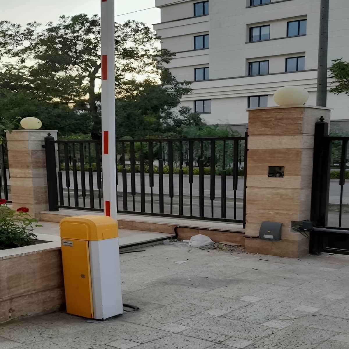 راهبند دستی مناسب فضای کم تردد راهبند دستی مناسب فضای کم تردد