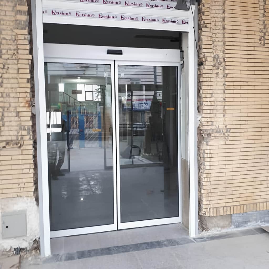 نصب درب اتوماتیک شیشه ای برای مرکز درمانی