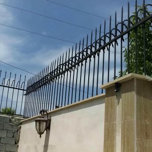 حفاظ سرنیزه ای فلزی مقاوم و کلاسیک برای بالای دیوار