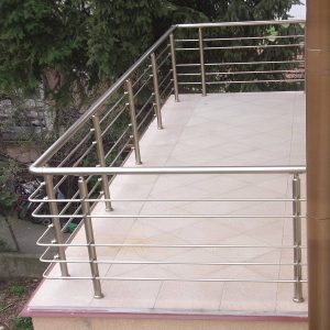 نرده استیل بالکن ایمن