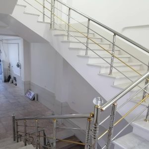 نرده شیشه ای استیل مدرن