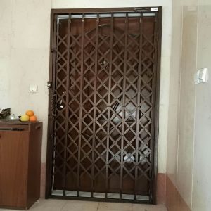 ساخت محافظ درب آپارتمان با مدل آکاردئونی و لولایی