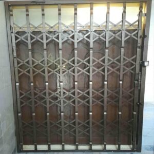 12 مدل درب آکاردئونی سلطنتی گل دار