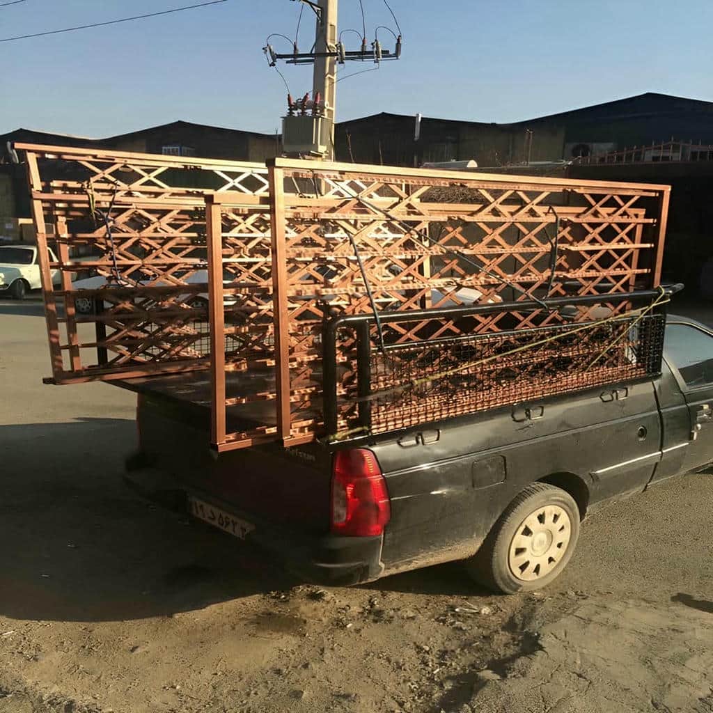 نصب درب آکاردئونی مدرن مشکی طرح لوزی
