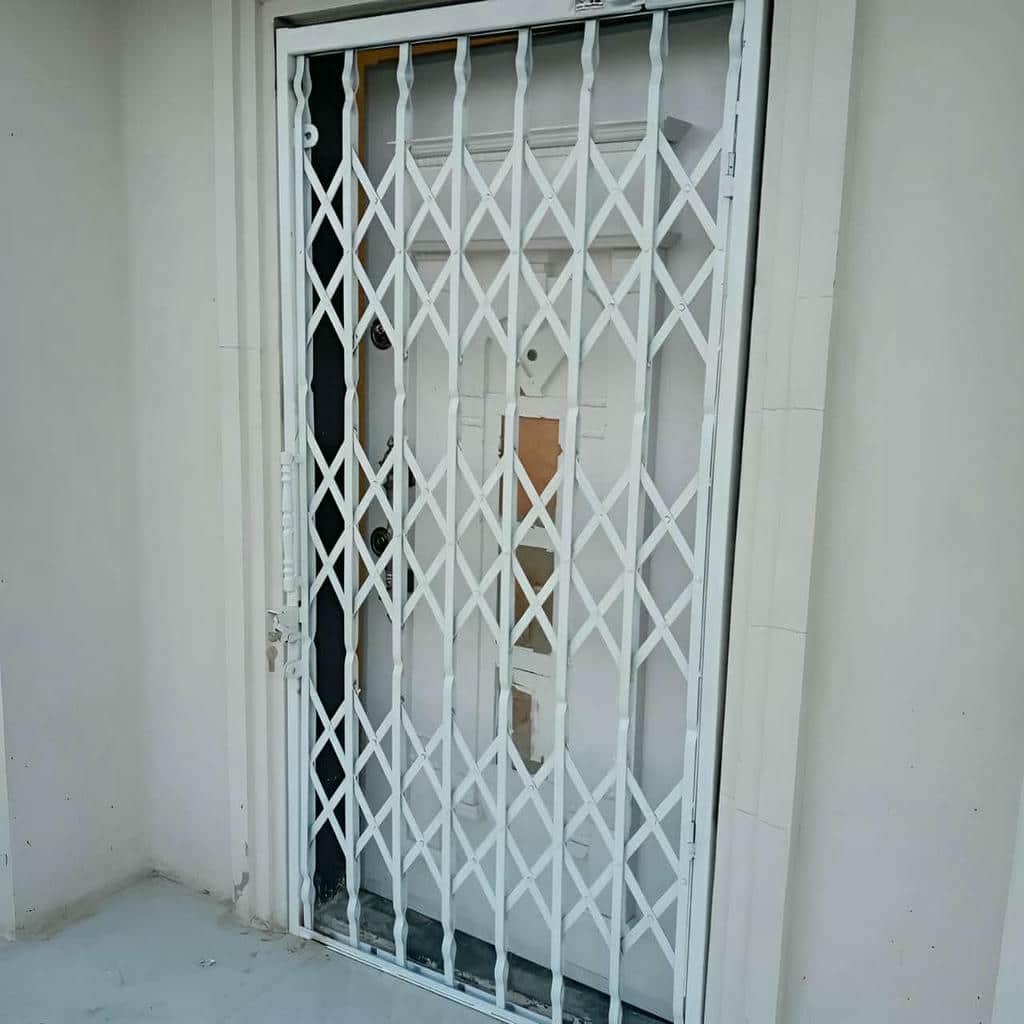 نصب درب ریلی آکاردئونی کم جا طرح لوزی