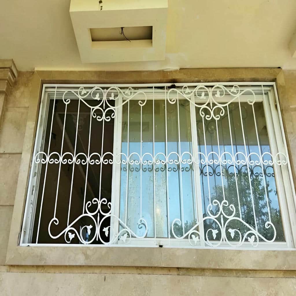 ساخت حفاظ پنجره شیک با قاب مخفی