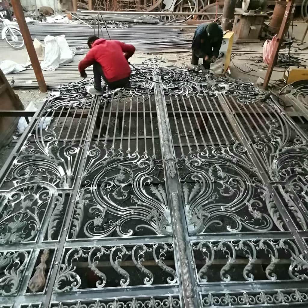ساخت درب پارکینگ ریلی ریل زمینی برش لیزری