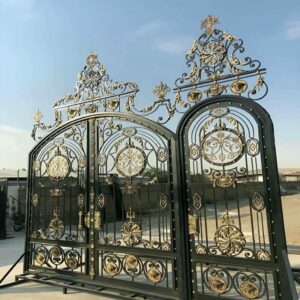 7 مدل درب حیاط طرح چوب فلزی
