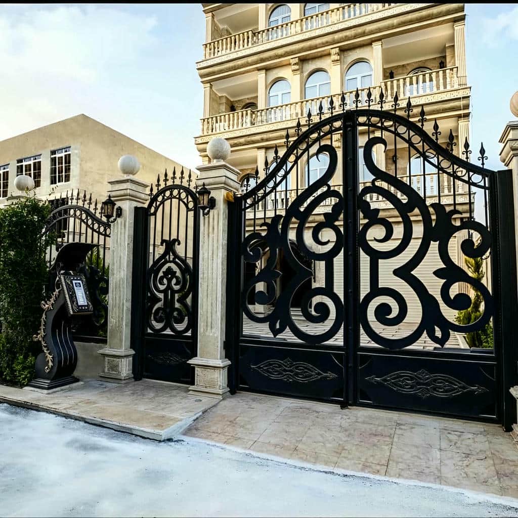 ساخت درب حیاط کوچک نفررو فرفورژه