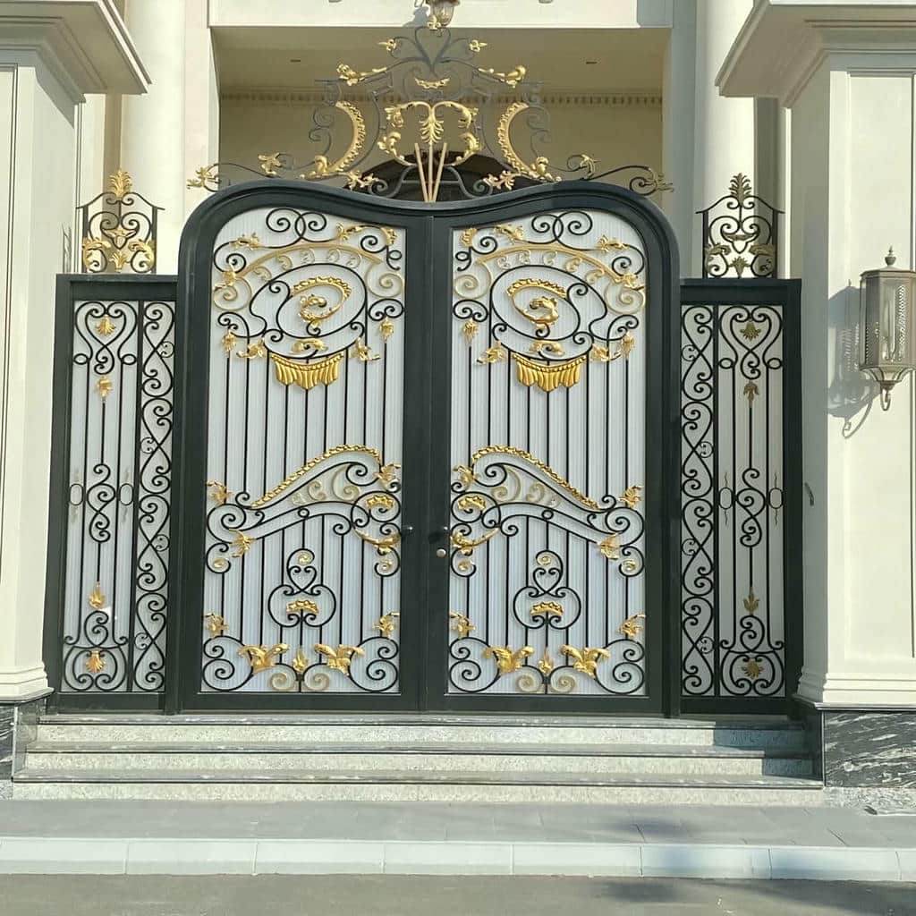 خرید درب حیاط کوچک نفررو ساده