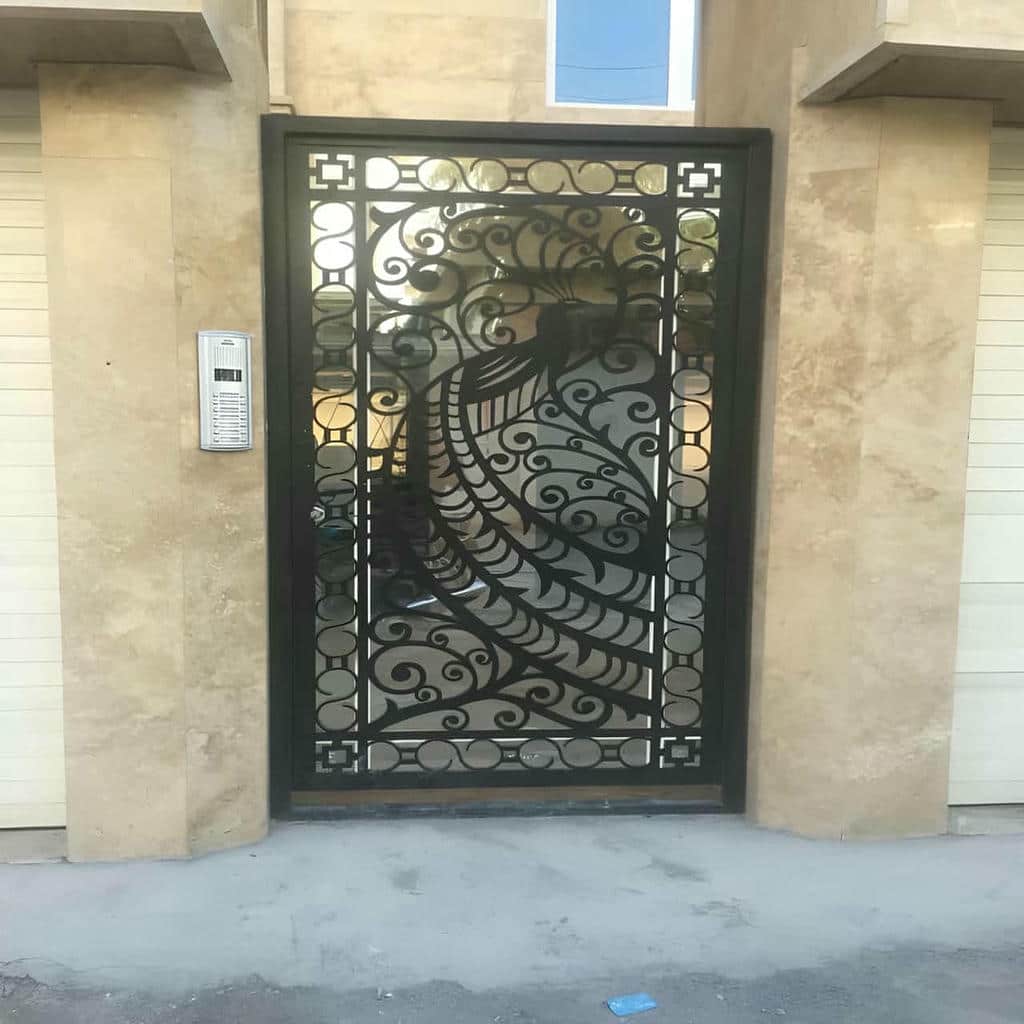 سفارش درب قاب دار محوطه با پنل بسته
