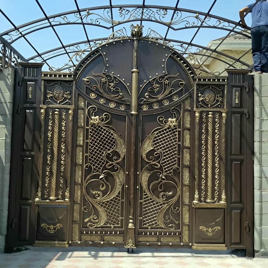 11 طرح درب پارکینگ فلزی دو لنگه